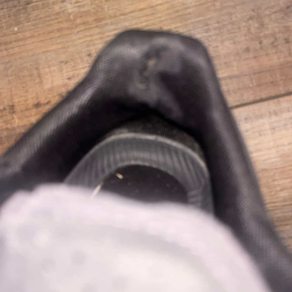 On Running Charcoal Athletic Shoes - Picture 7 of 7